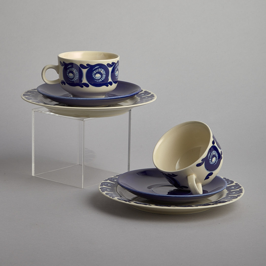 Vintage - Koppar med fat och assiette 2 st